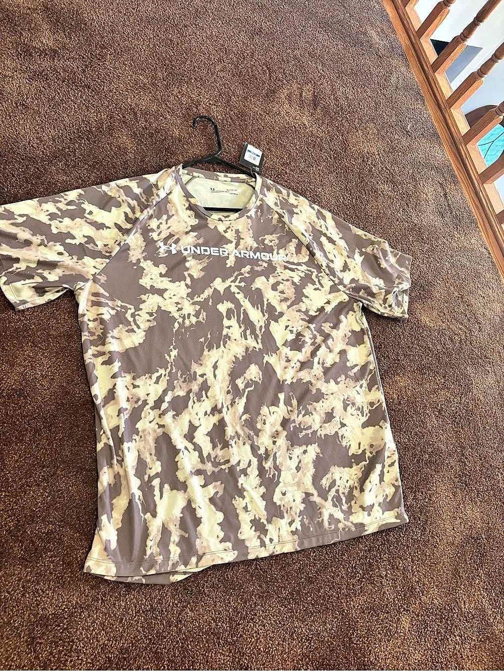 Under Armor tee